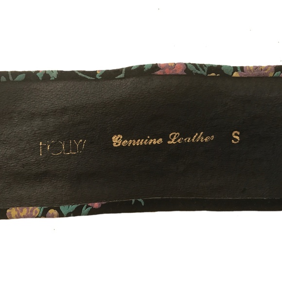 Holly's Genuine Suede Leather Belt Size S - Picture 3 of 3
